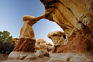Metate Arch, Grand Staircase - Escalante National Monument